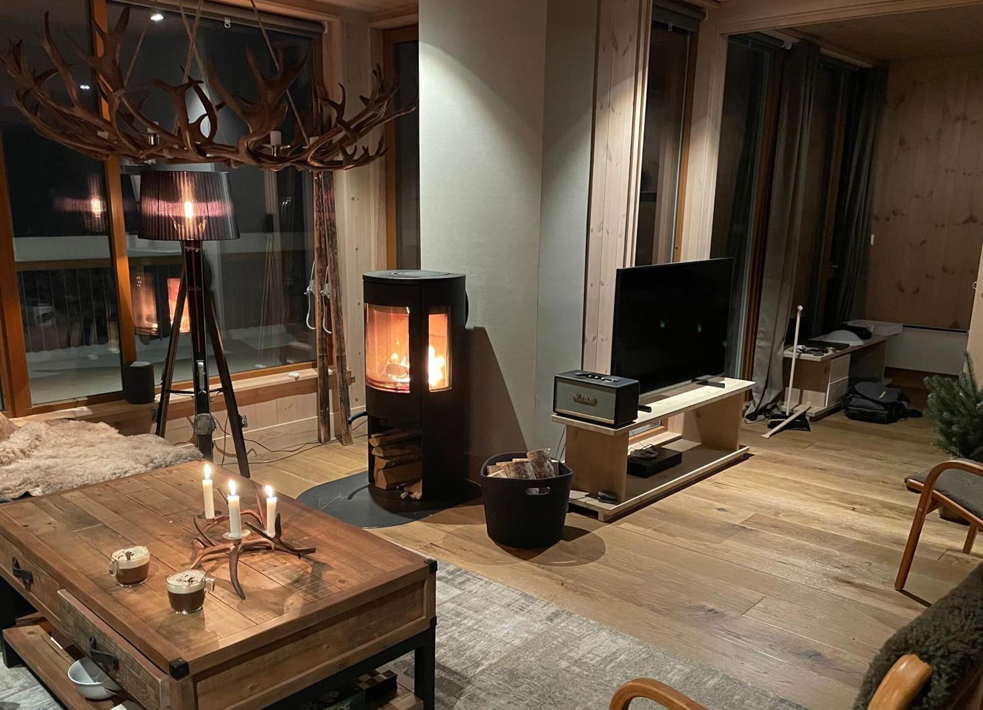 Communal lounge/ TV room