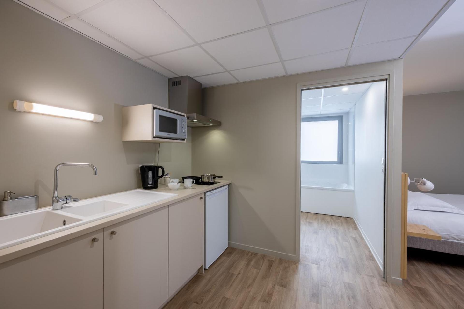 Kitchen or kitchenette