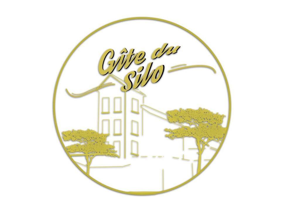 Gîte du Silo Loft atypique ,Tournesol , spa&piscine couverte