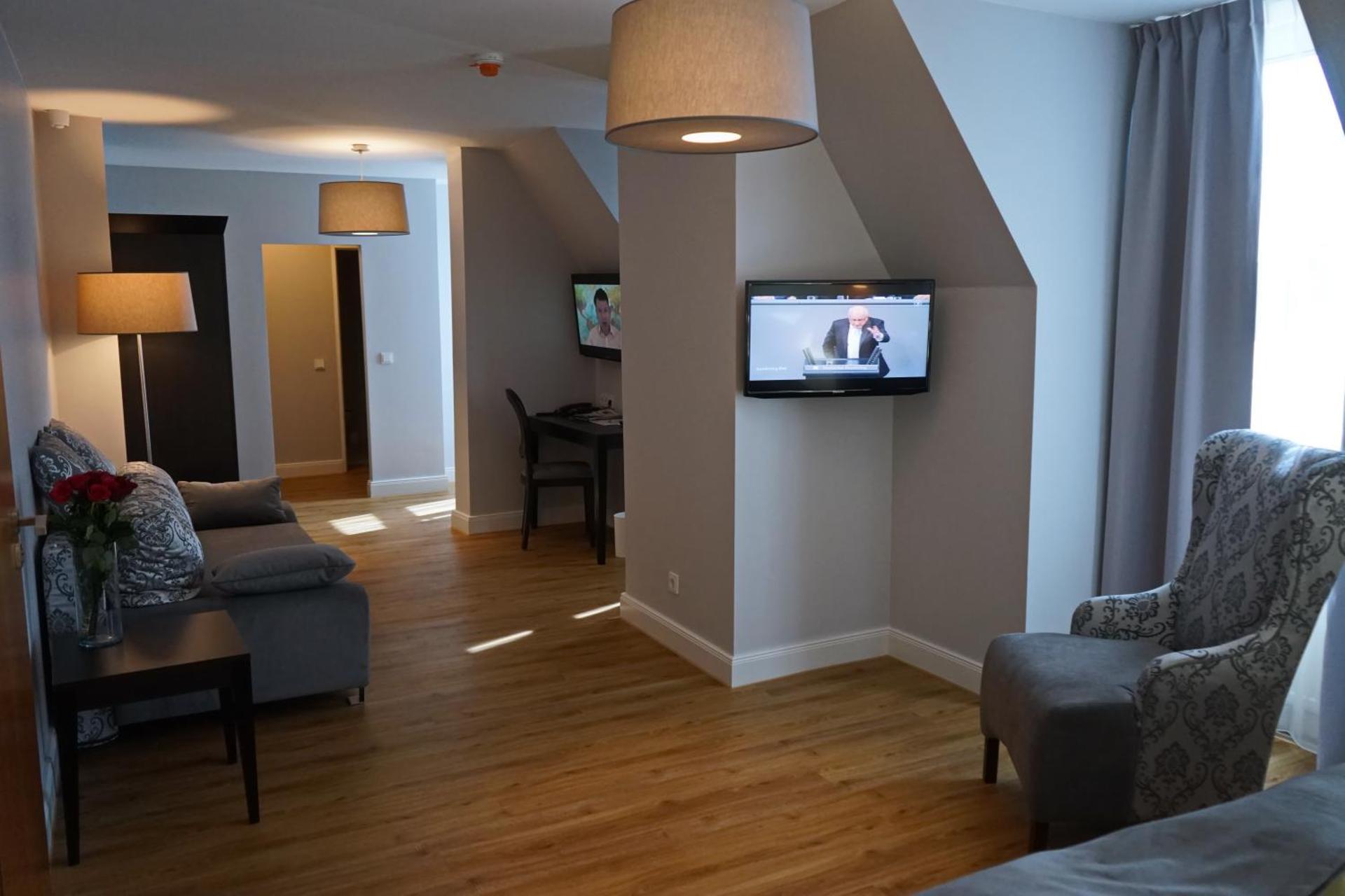 Photo of the whole room