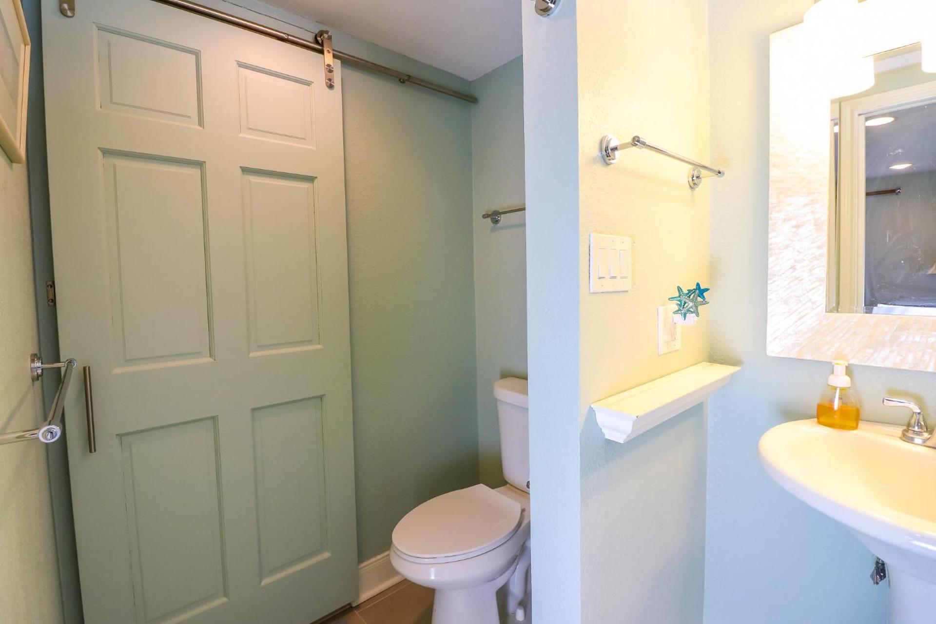 PERFECT location spacious yard coffee bar at this lovely beach home