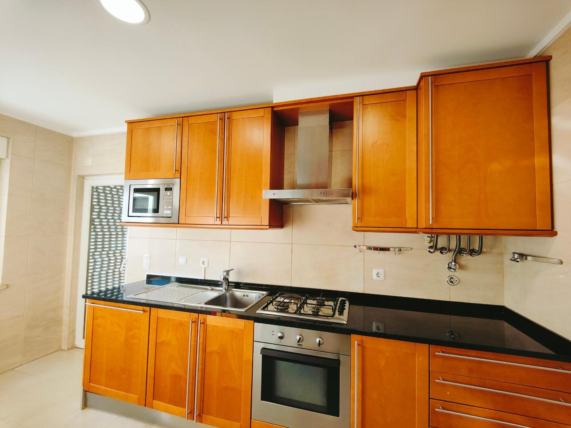 Sunny Home Lisboa Expo, free parking