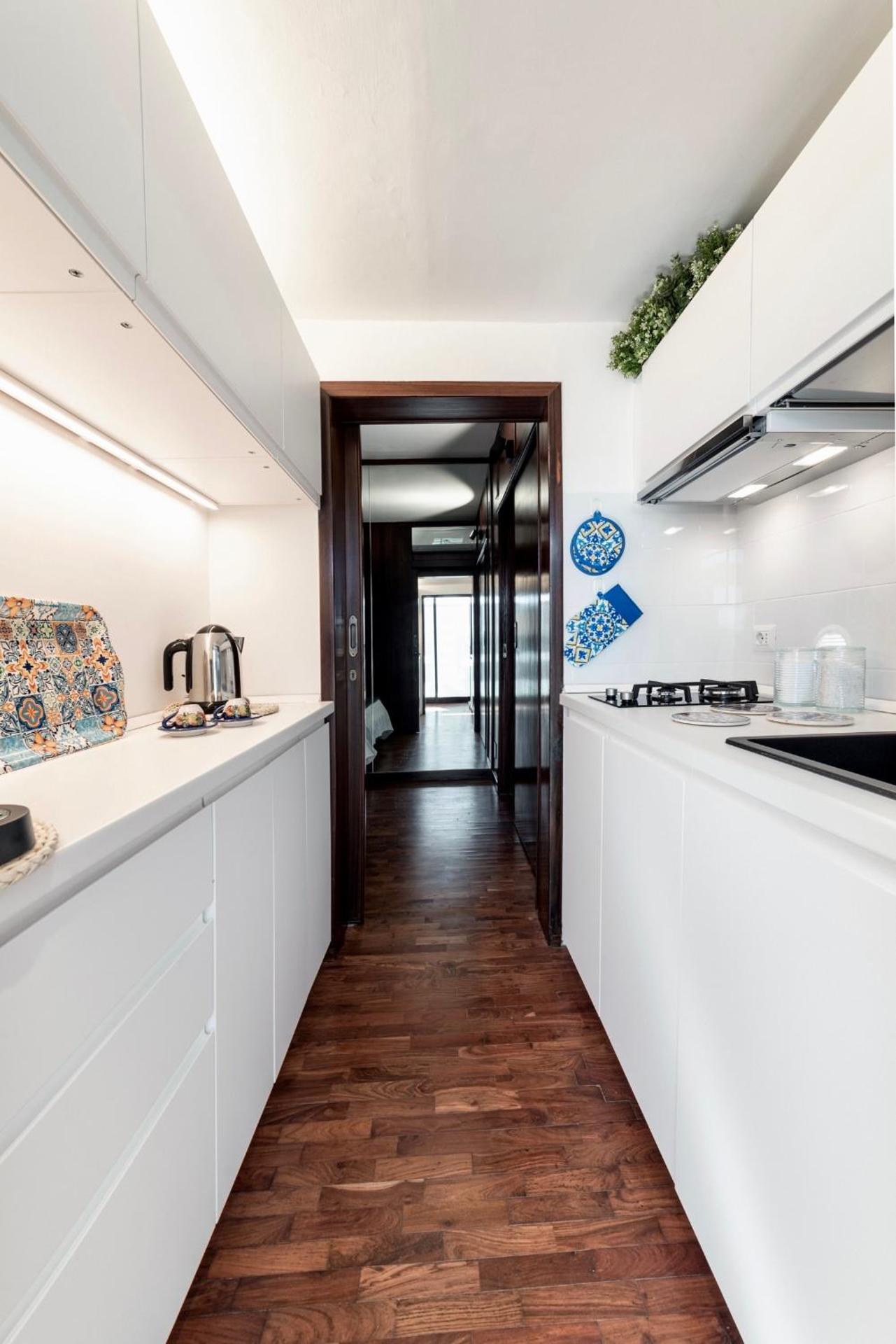 Kitchen or kitchenette