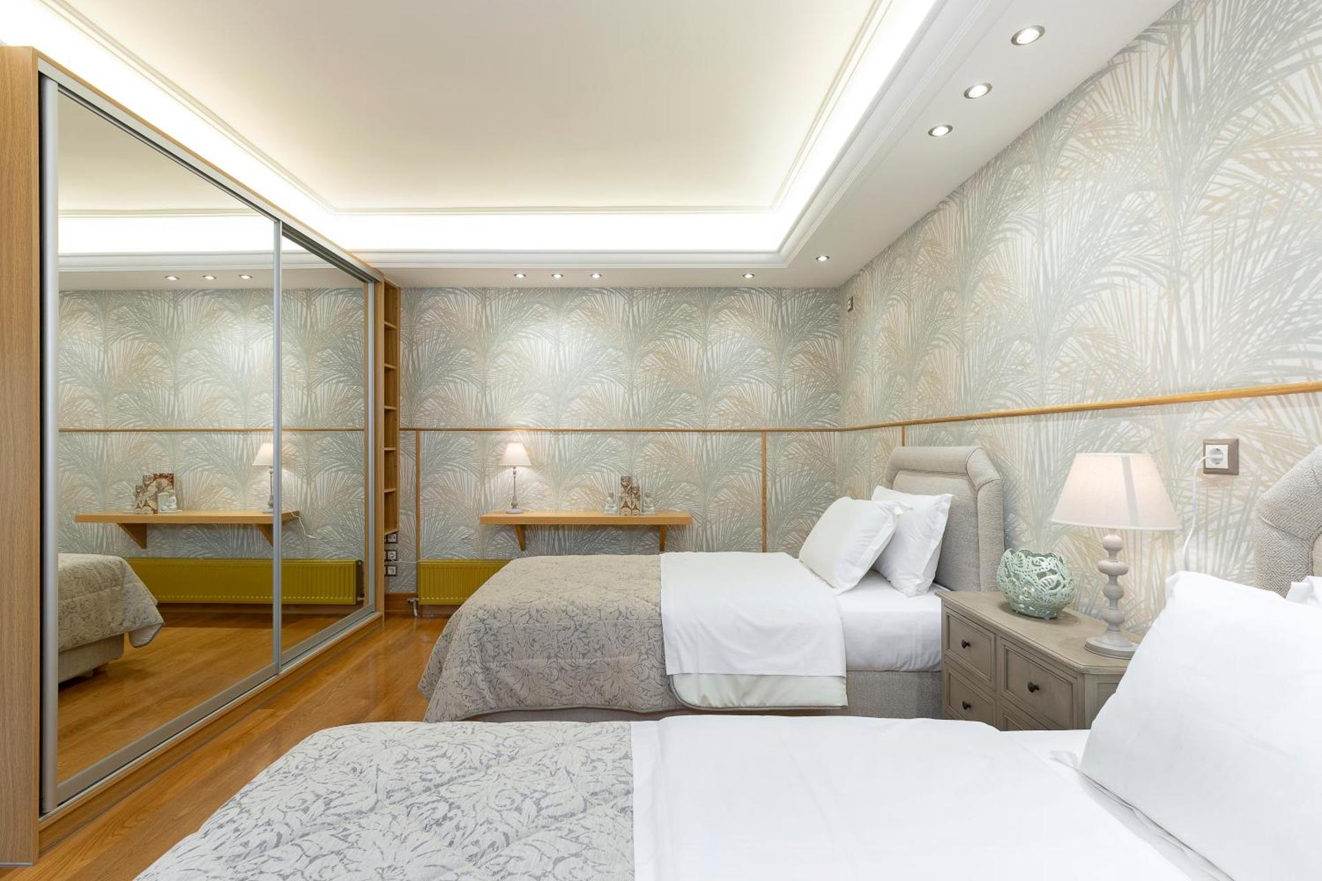 Vouliagmeni's Elegance by Acropolis Suites