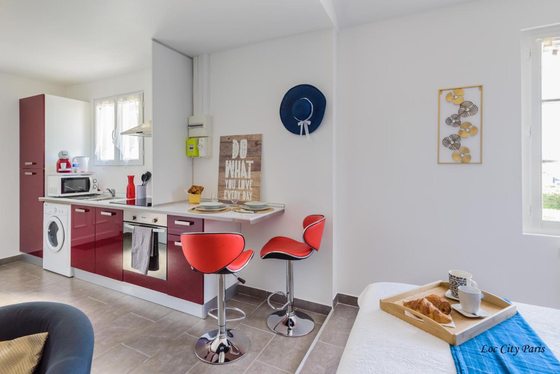 Studio Bleu - Parc Astérix - Mer de Sable - Villepinte - Aéroport CDG