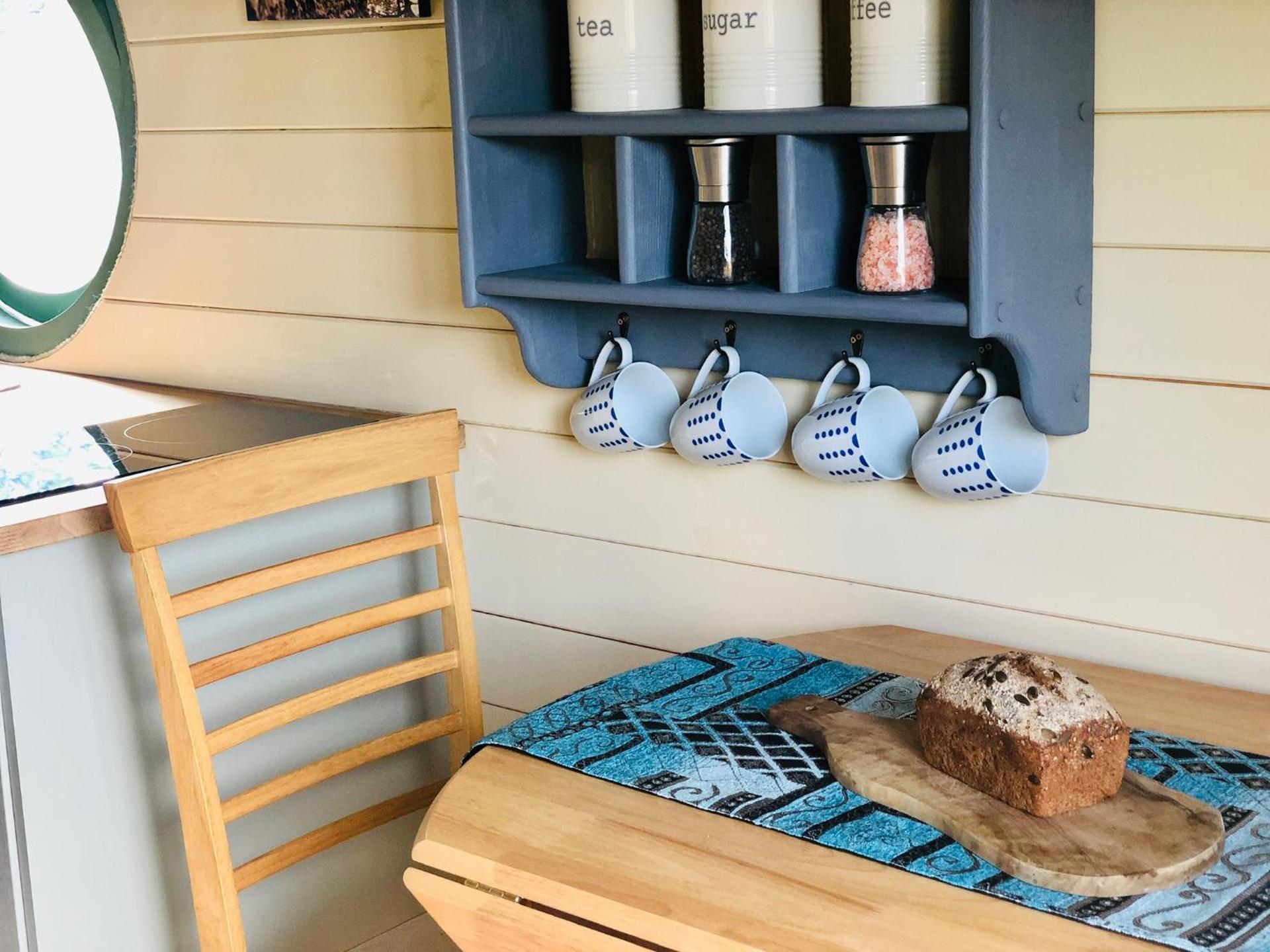 Rural self contained cosy pod house.