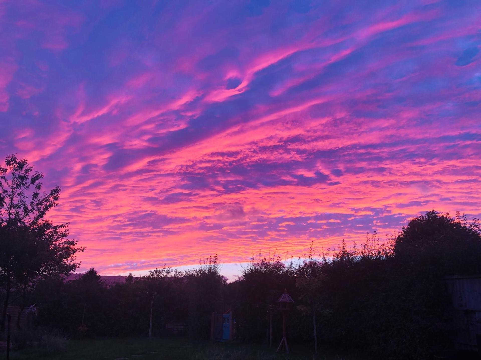 Rural self contained cosy pod house.