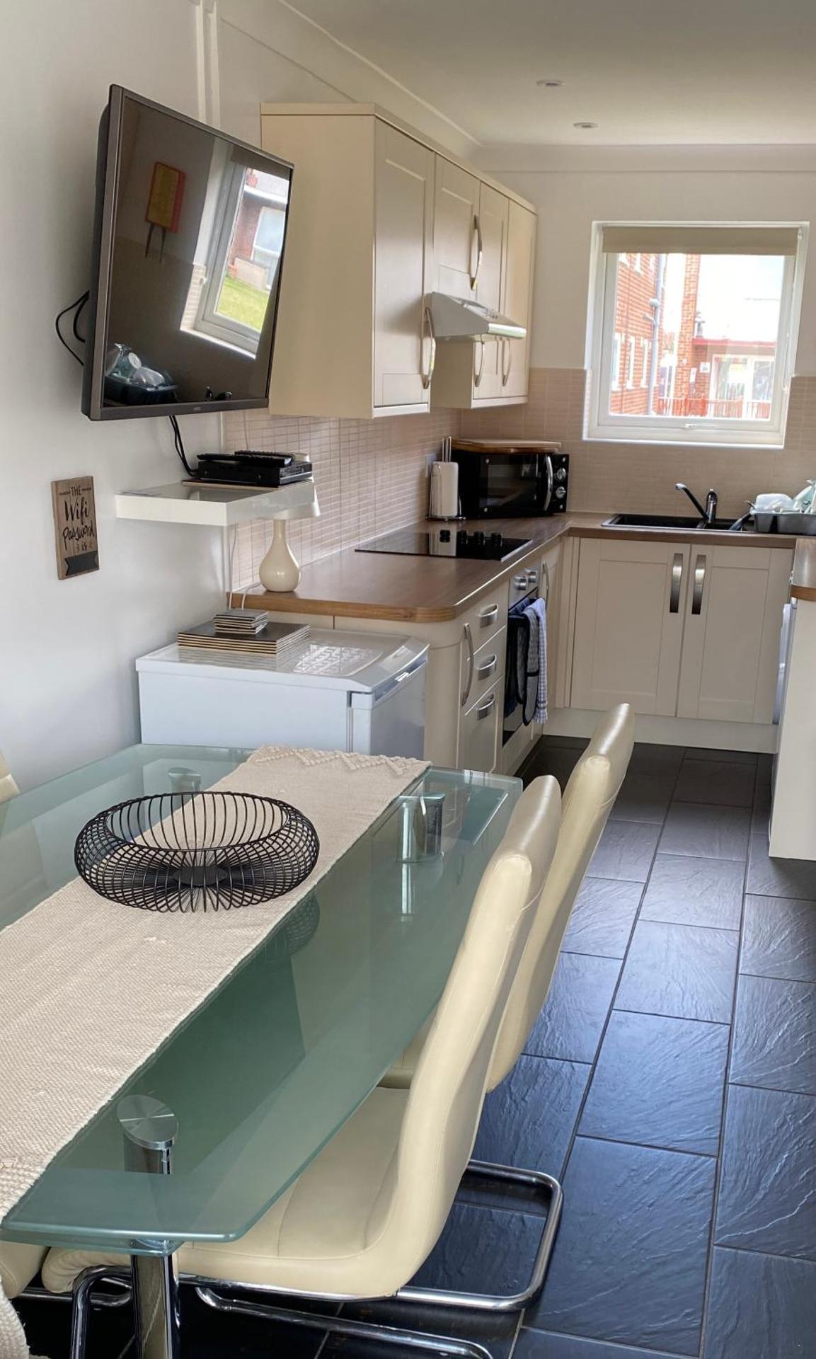 18, Waterside park, Fernly Holiday Home