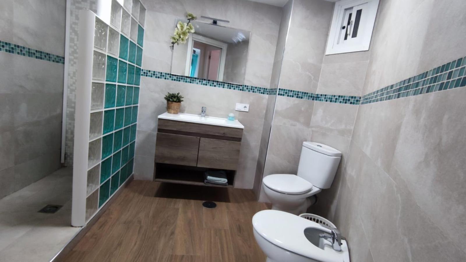 Coqueto apartamento en Puerto Marina con piscina