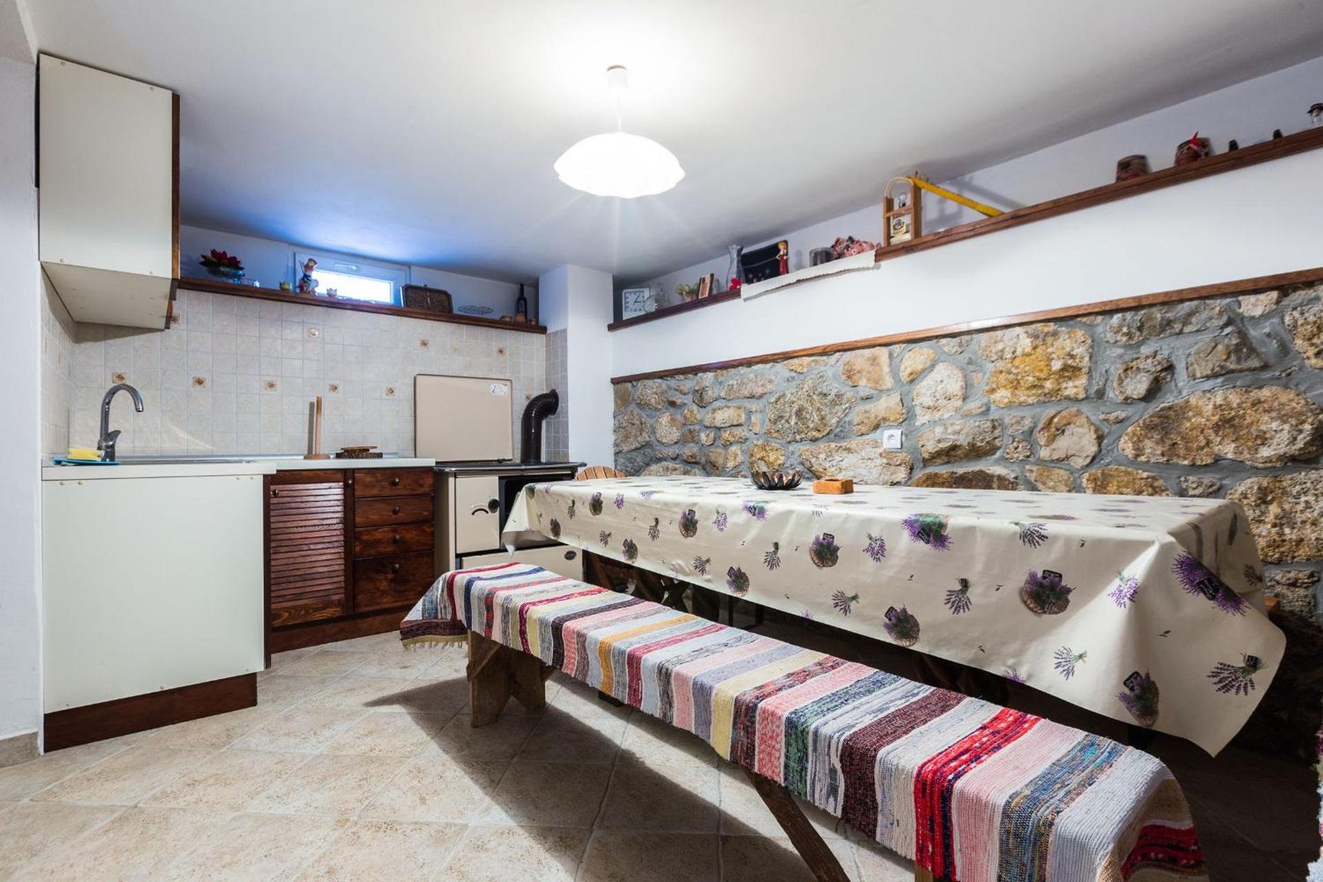 Nina Holiday Home with a heated pool