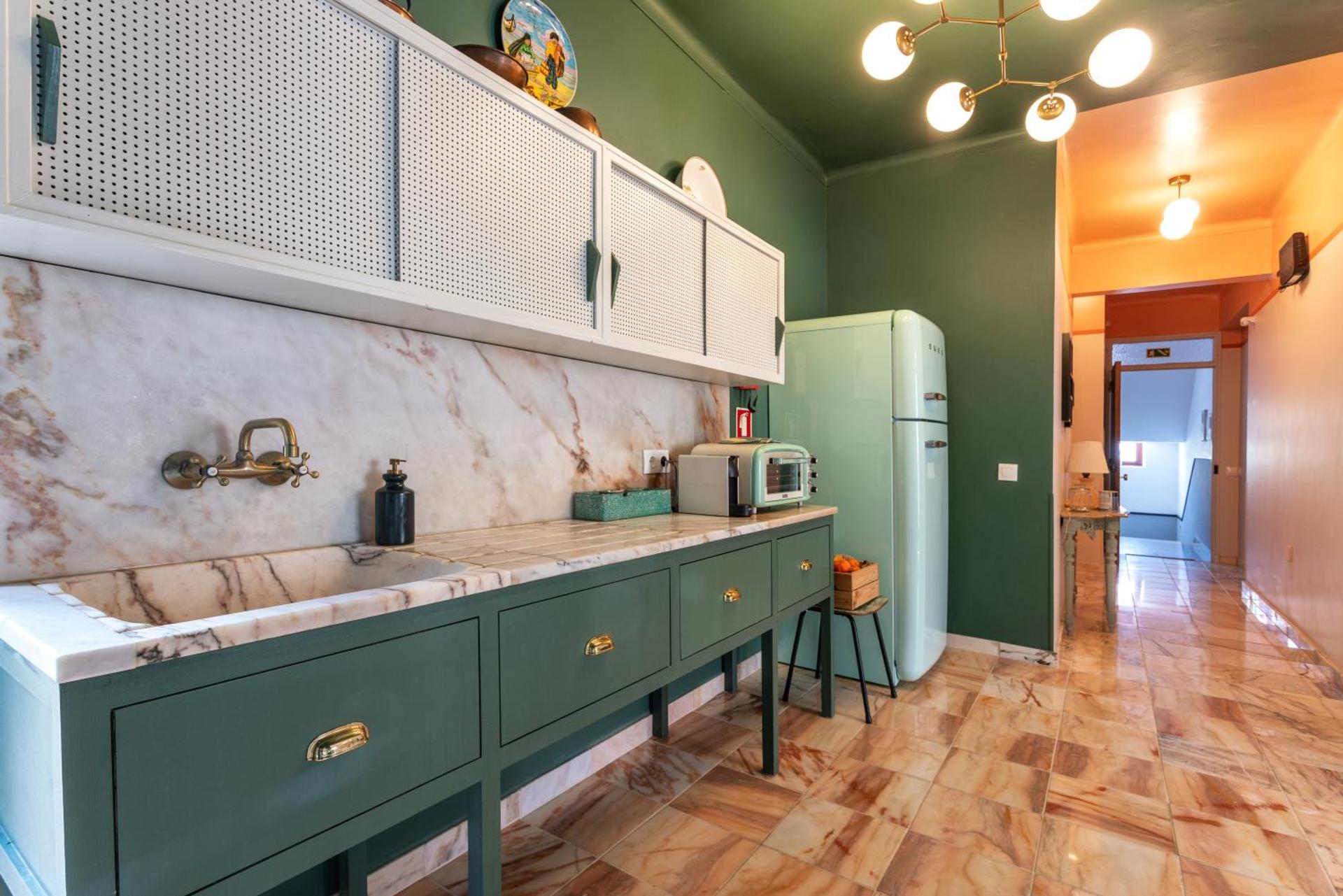 Kitchen or kitchenette