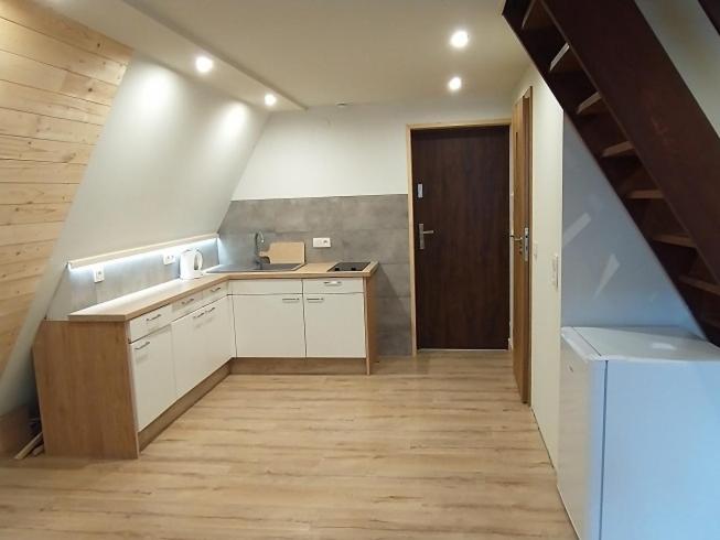 Domek całoroczny nad zalewem u podnóża Gór Stołowych