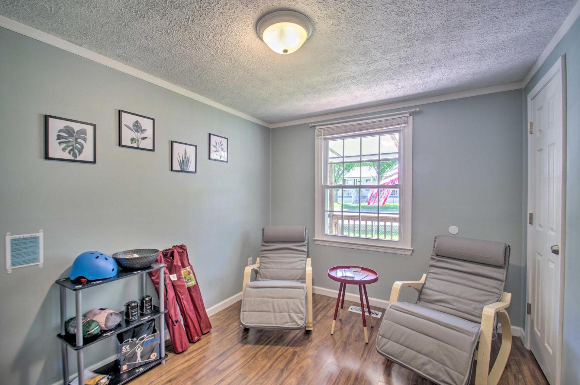 Dog-Friendly Fayetteville Home with Hot Tub!