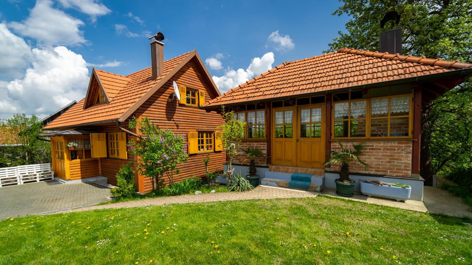 Holiday House Pečišće