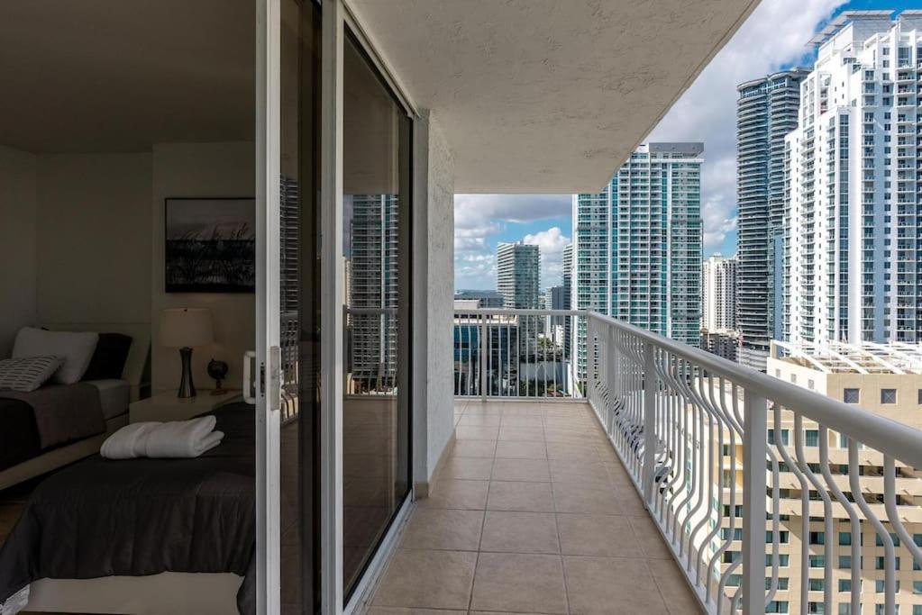 Beautiful 3 bedroom apartment in Brickell Miami