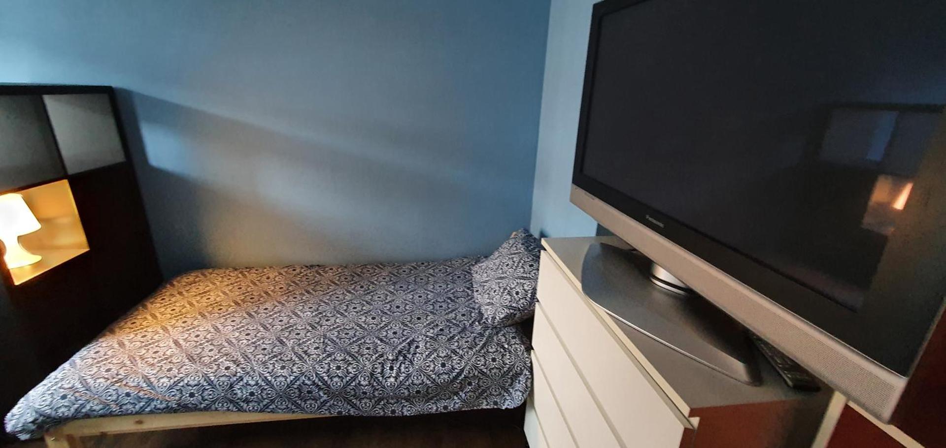 ROOM WITH 2 SEPARATED BEDS