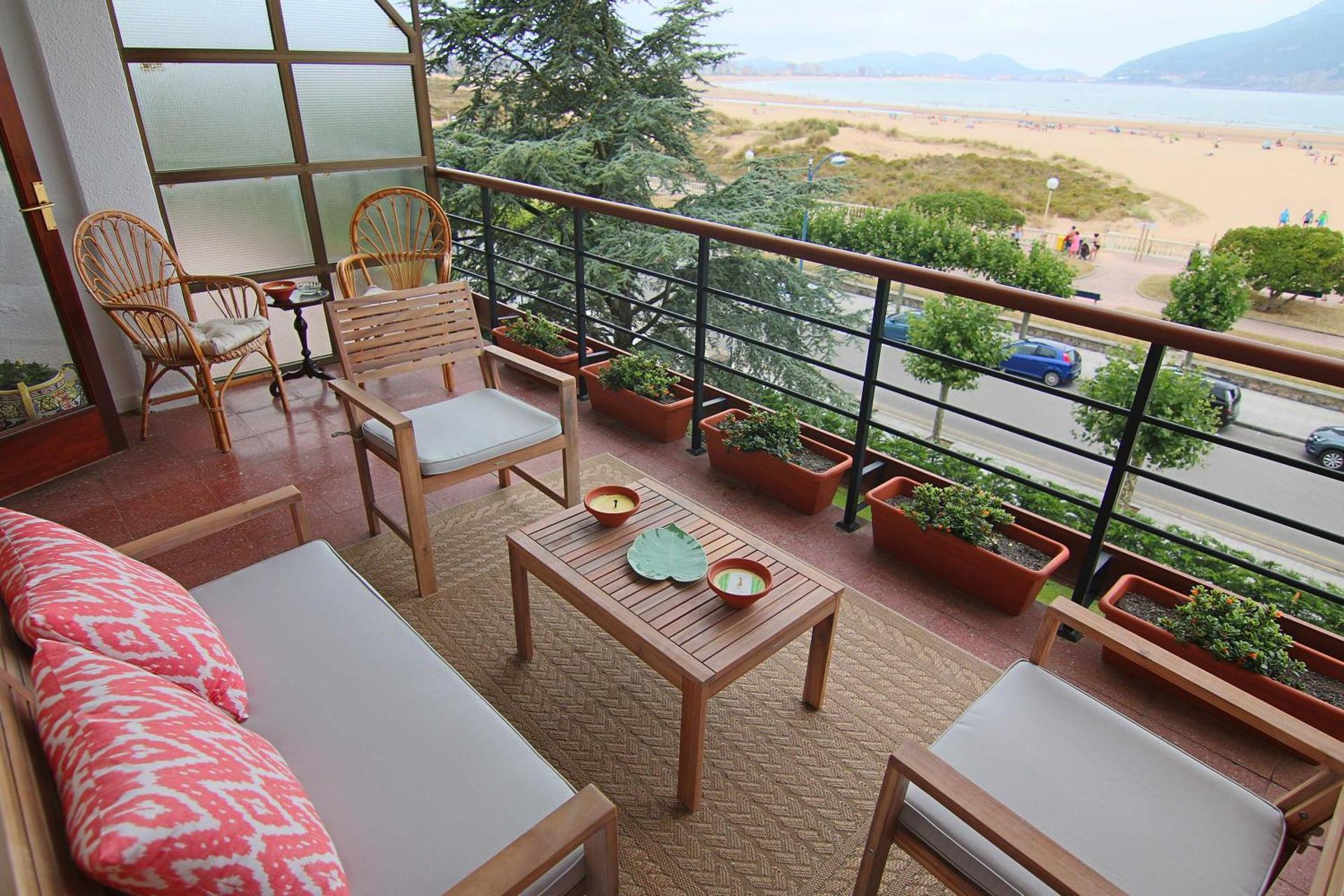 Piso con vistas a la playa de Laredo - APARTAMENTO BELLAVISTA