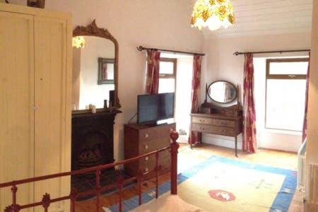 The Old Barracks,Caherdaniel