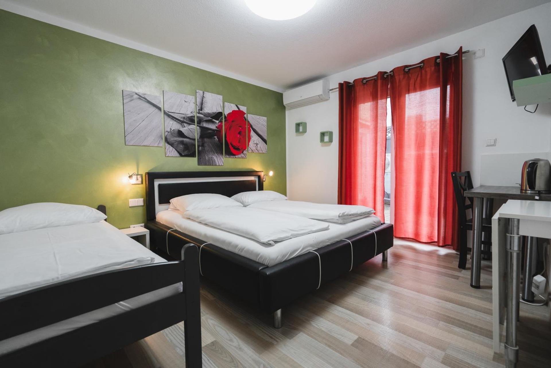 Gästehaus 3-Bett-Zimmer