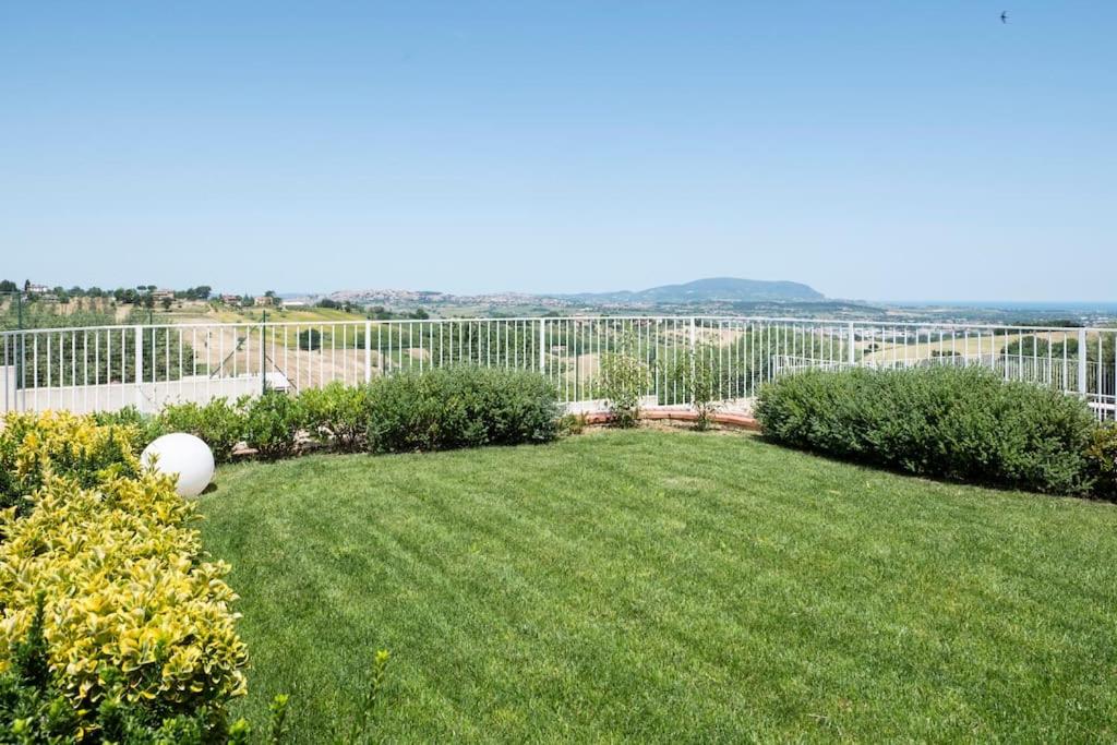 Apartment with Garden View