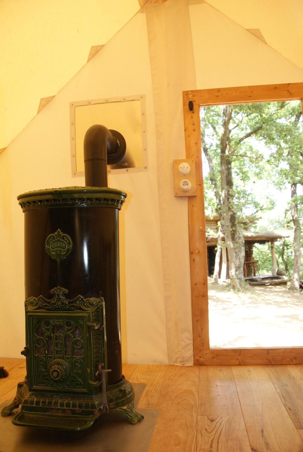 Chez Buddy - cabane de trappeur