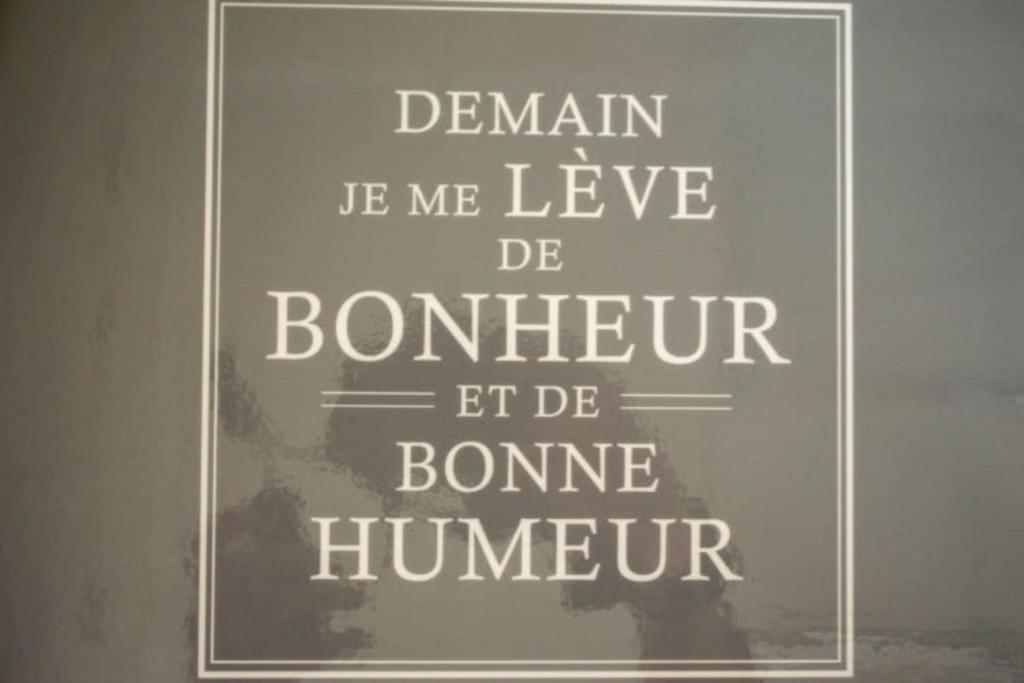 studio cosy TV WIFI confortable et chaleureux