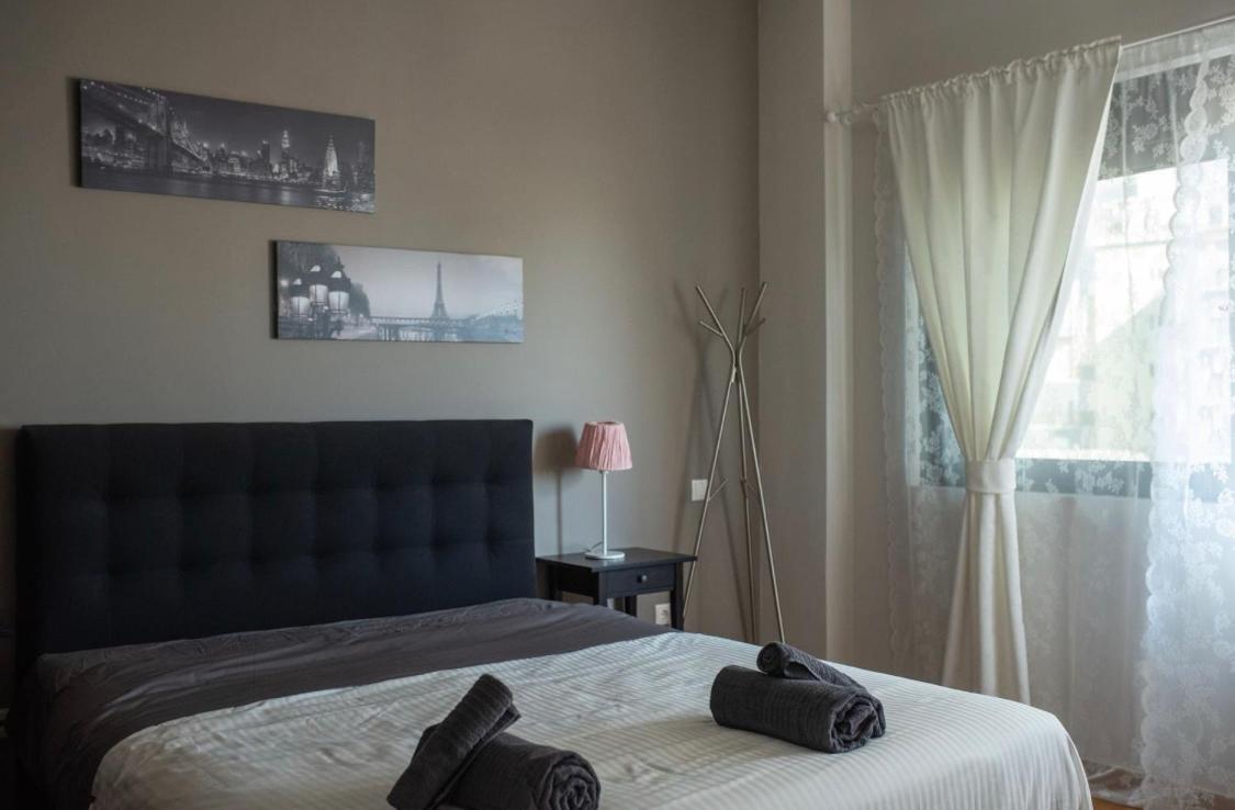 Minimal New Loft next to Subway