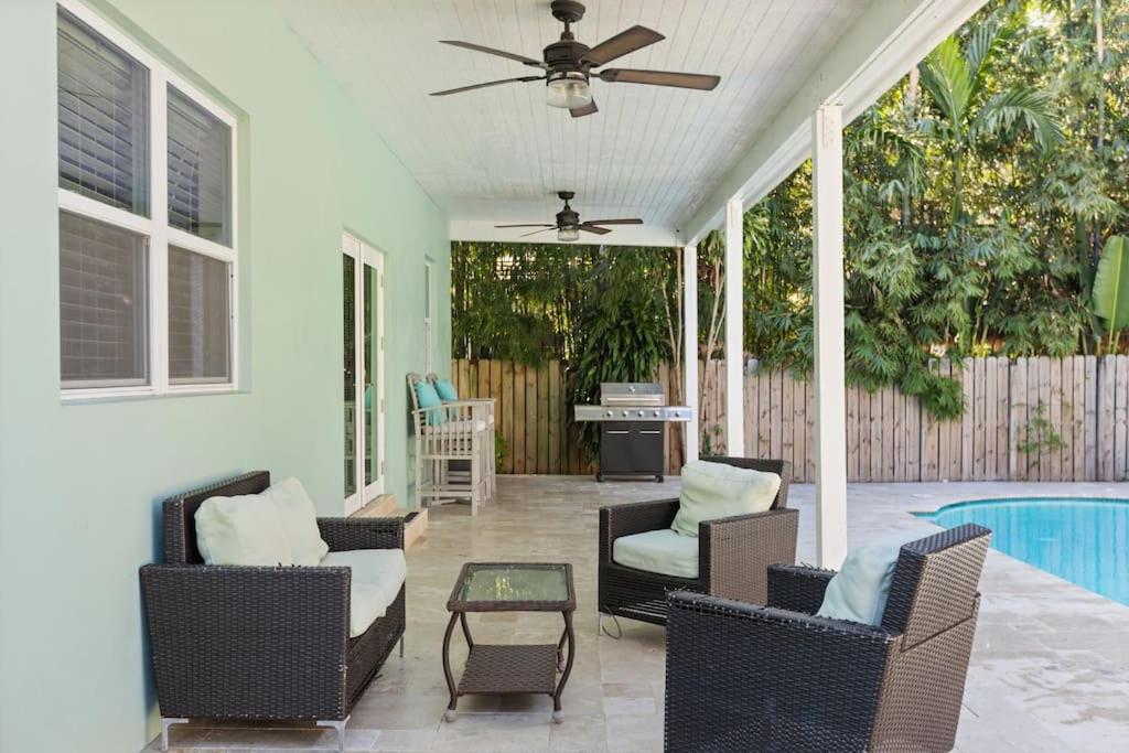 Las Olas Villa with HEATED Salt Water Pool