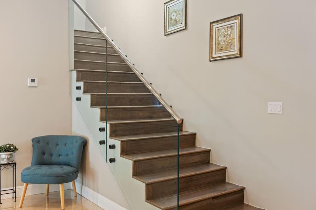 Las Olas Villa with HEATED Salt Water Pool