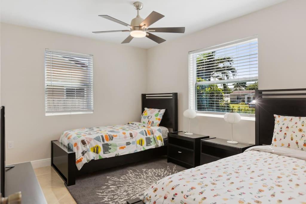 Las Olas Villa with HEATED Salt Water Pool