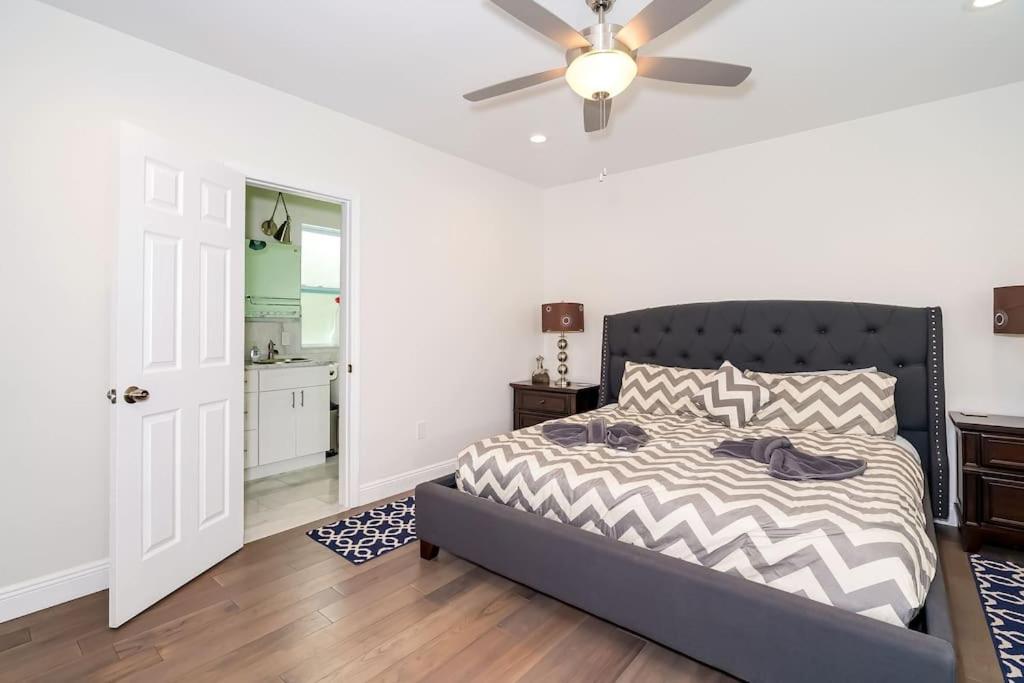 Las Olas Villa with HEATED Salt Water Pool