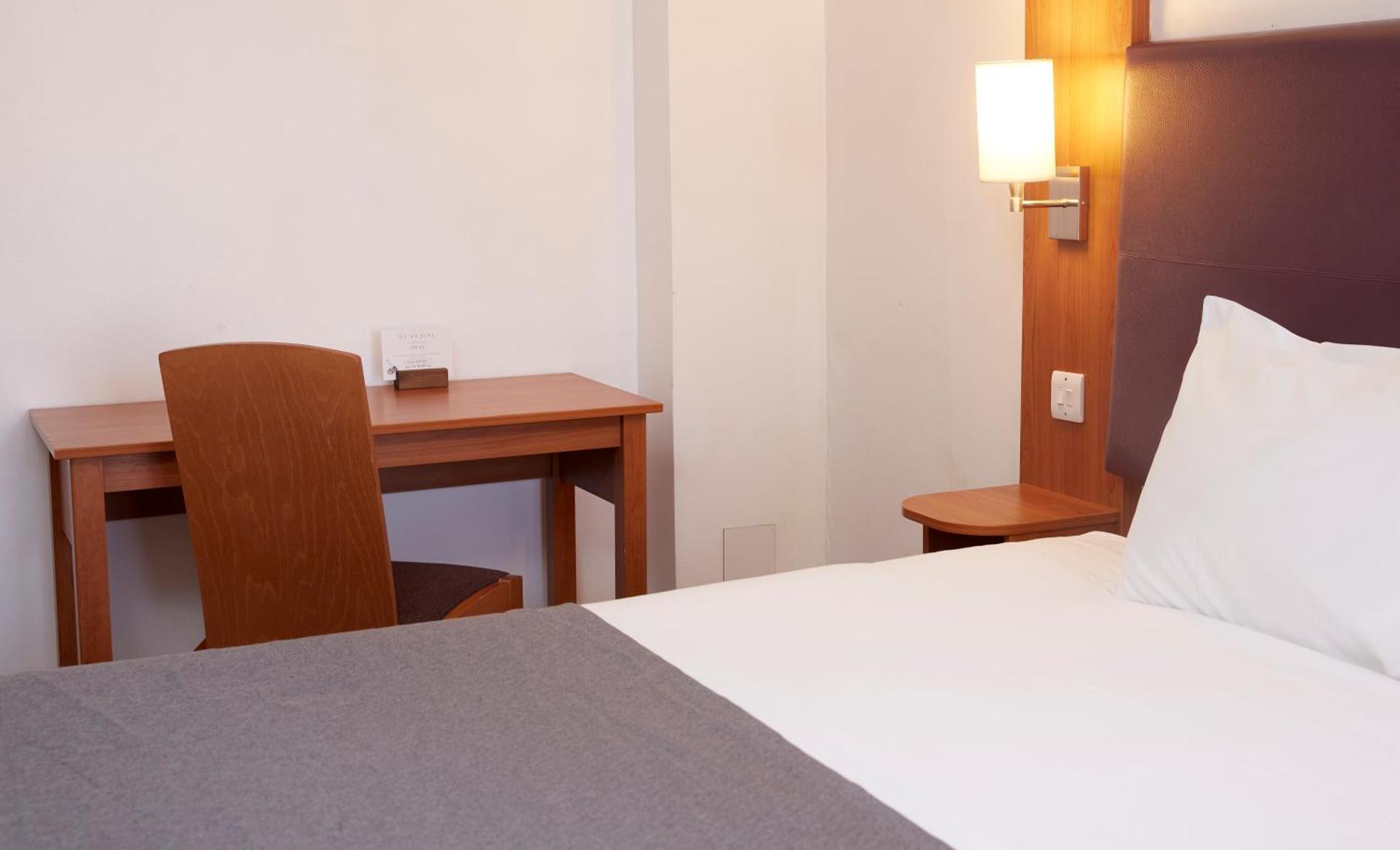 Wheatsheaf by Chef & Brewer Collection