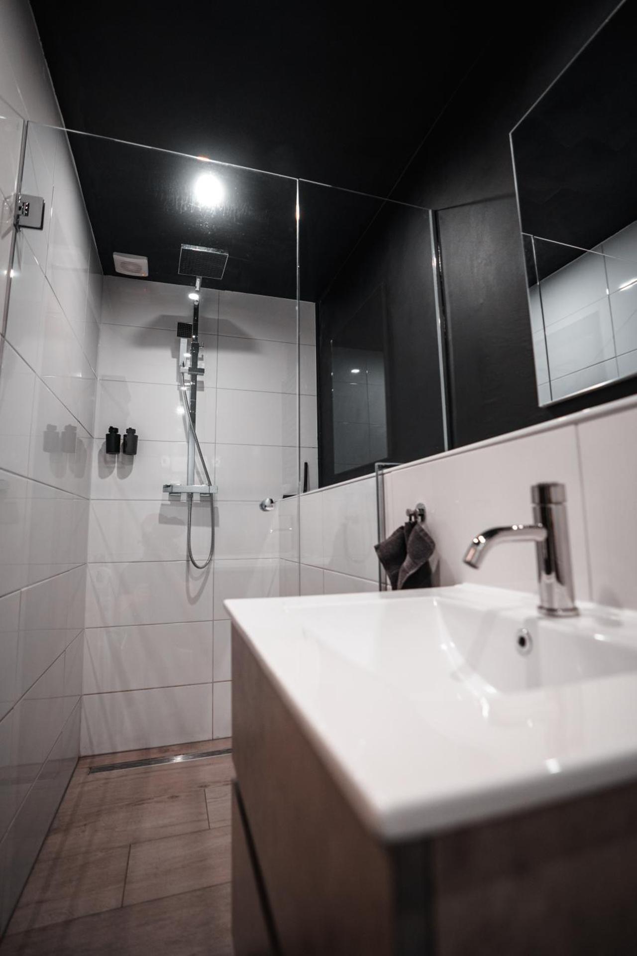 Cosy Aquarium for a couple or friends