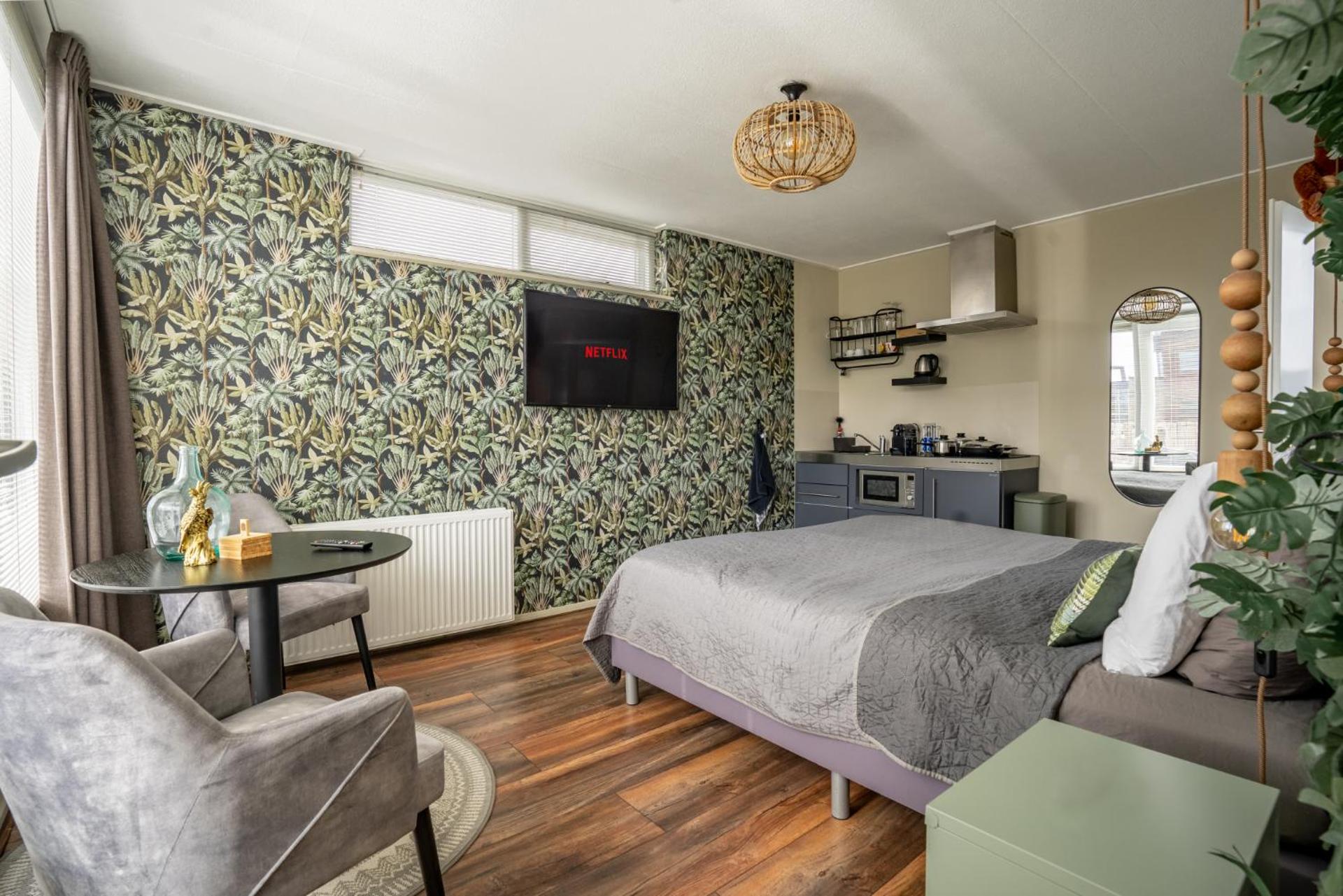 The Jungle - duo studio with kingsize terrace