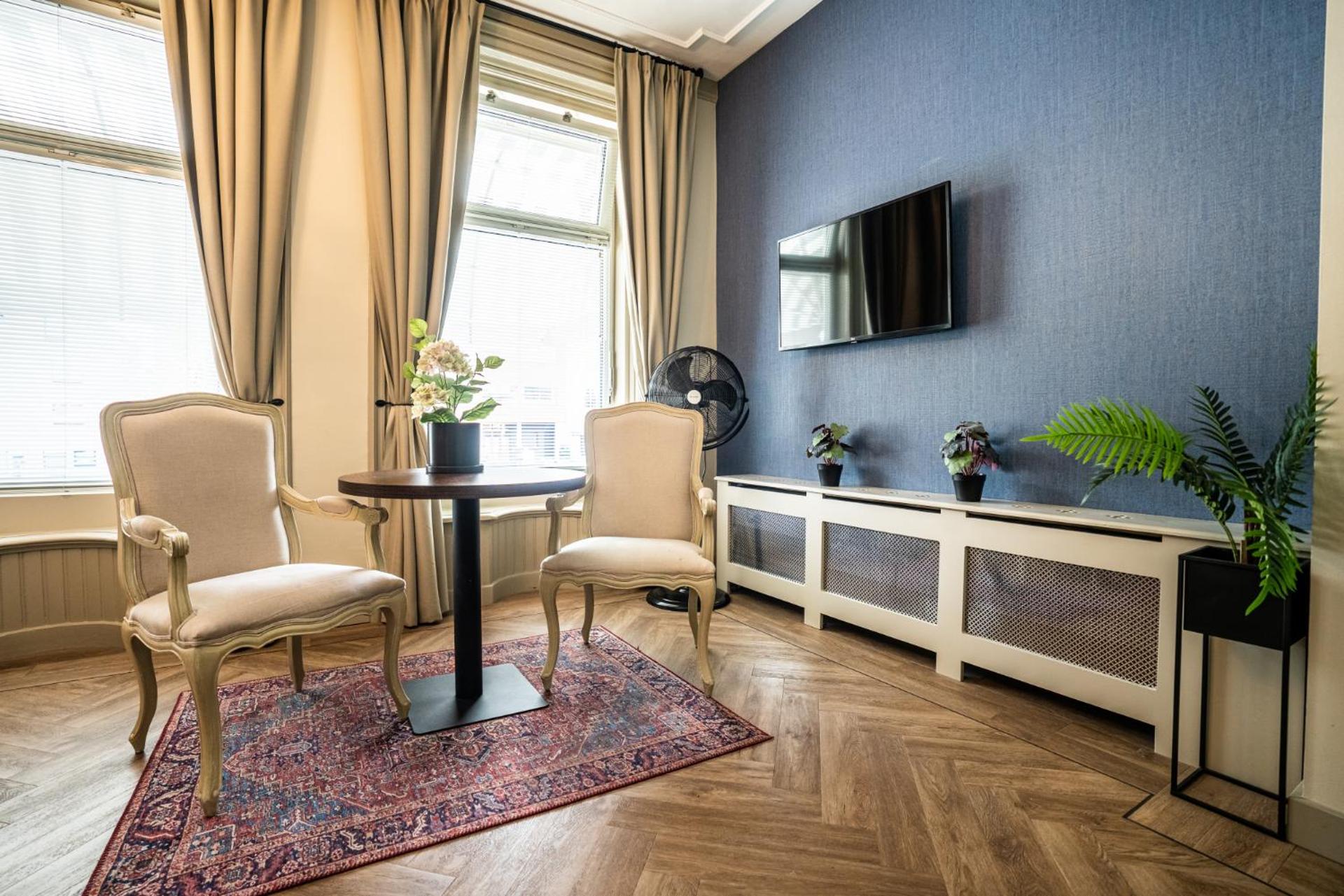 The Hogg House - a city delight for two