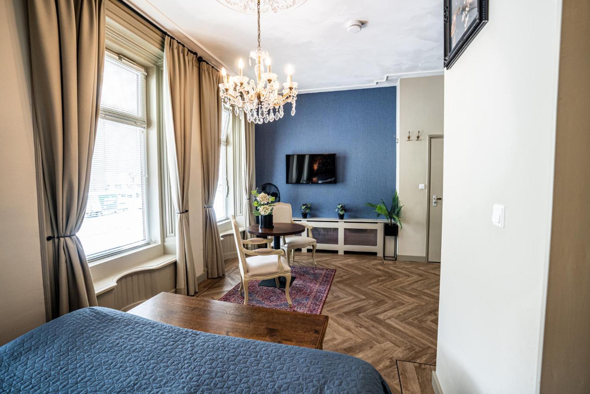 The Hogg House - a city delight for two