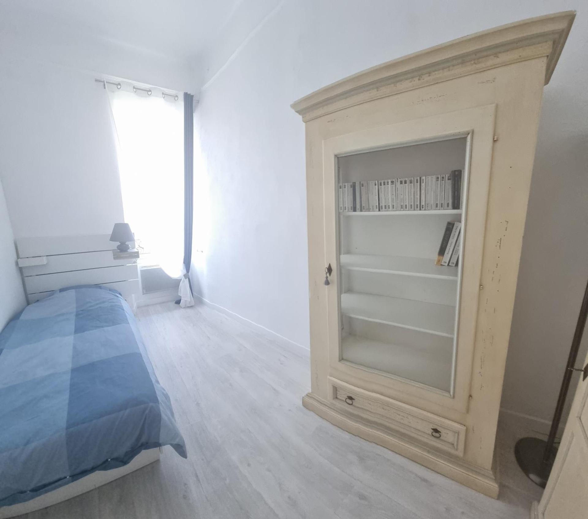 Au cœur du village de Lamanon **