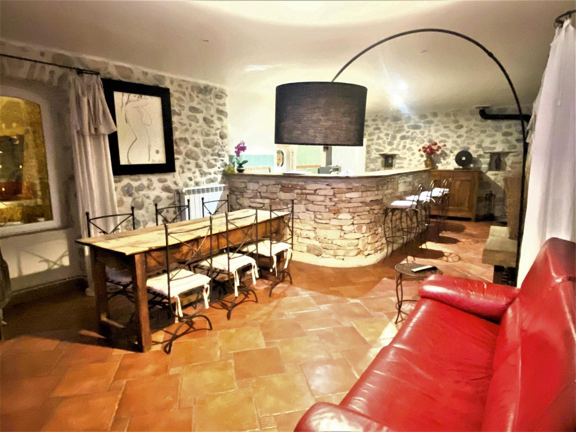 Gîte de groupe 18p-9ch OU 3 gîtes indépendants 6p-3ch - PATIO et PISCINE INTERIEURE CHAUFFEE TOUTE L'ANNEE