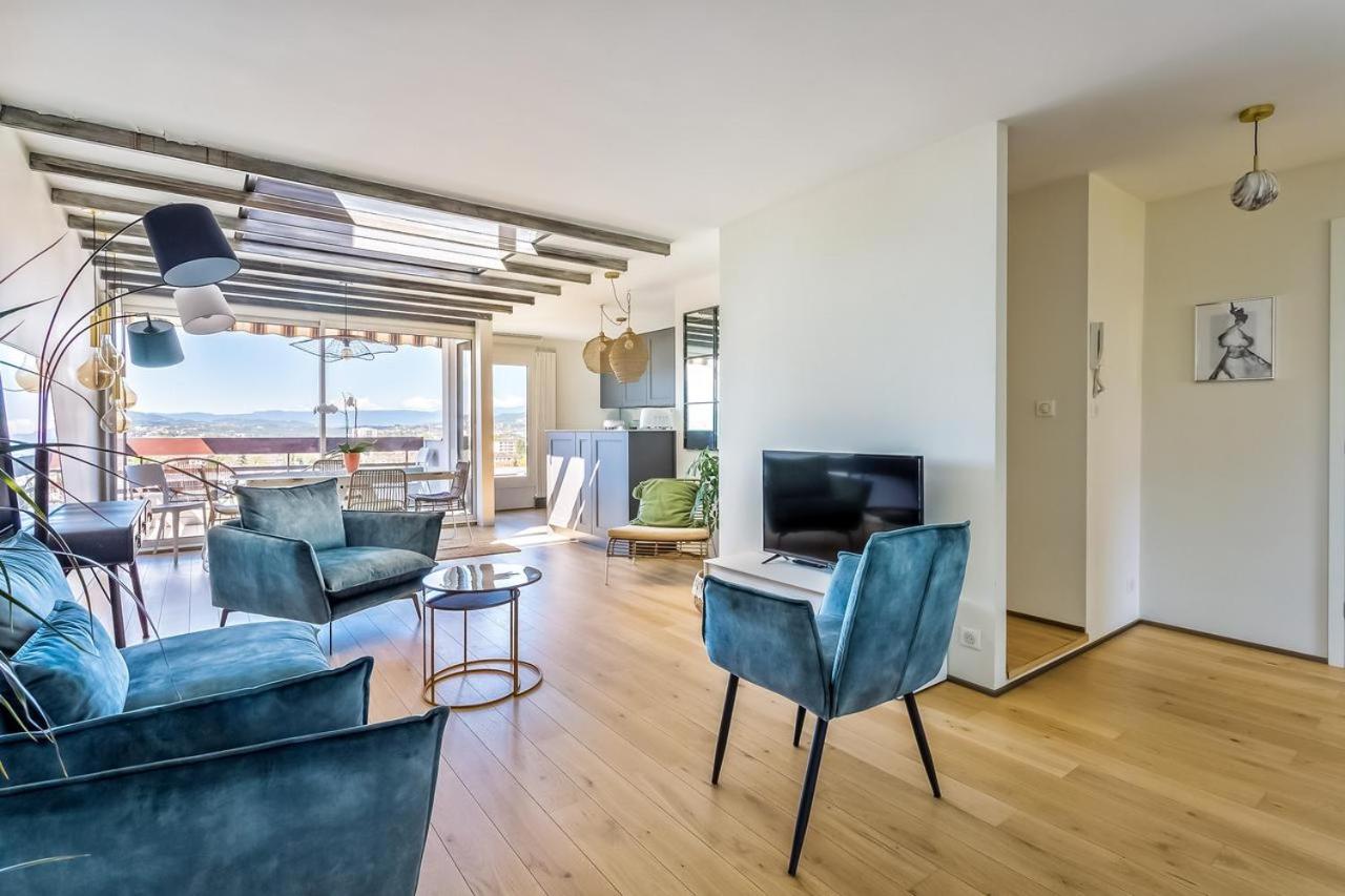 PLUS PRES DES ETOILES