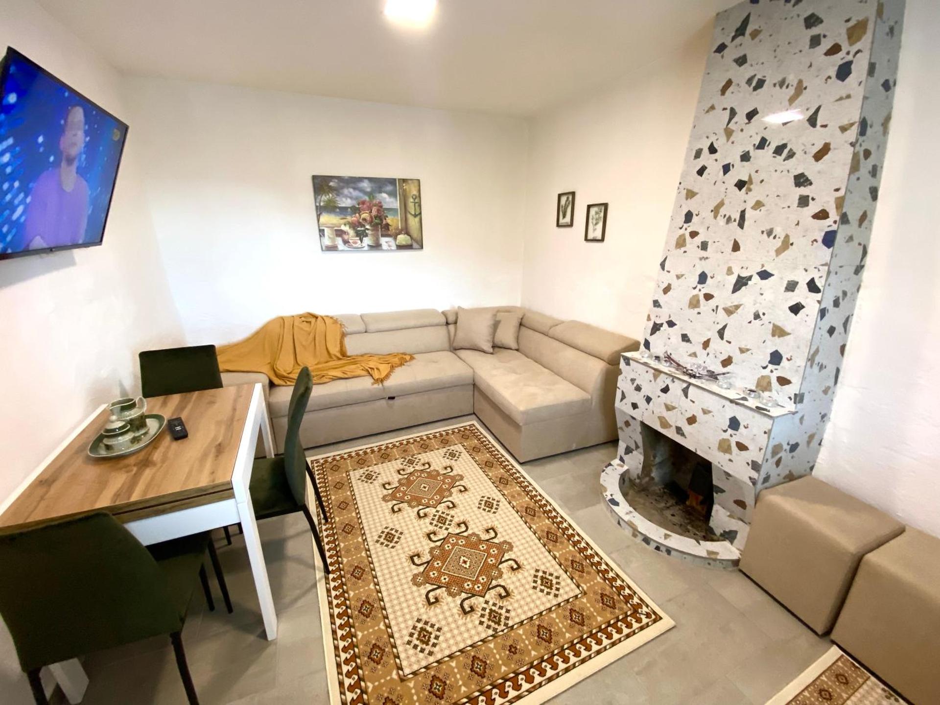 Maison Bellevue - 2 bdrm villa in Borsh beach