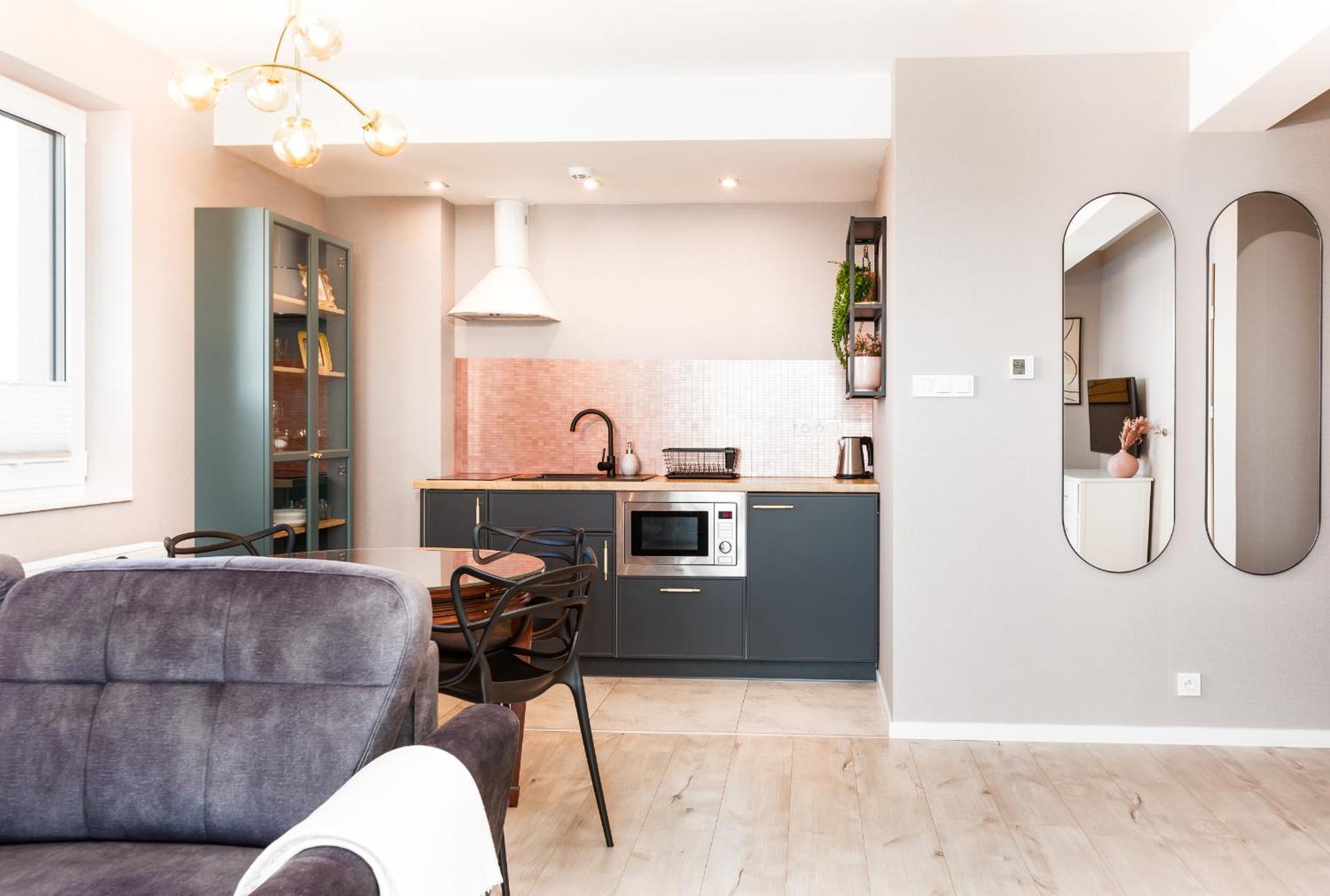 Deluxe Apartment with Balcony and Sea View