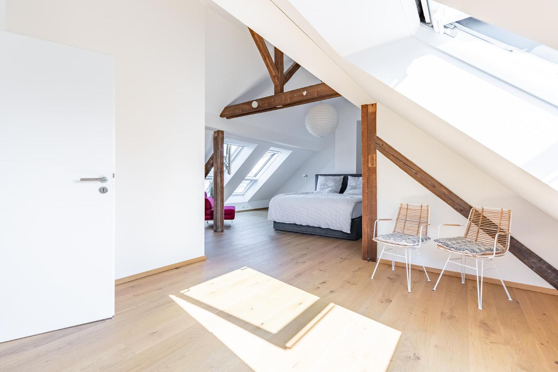 Photo of the whole room