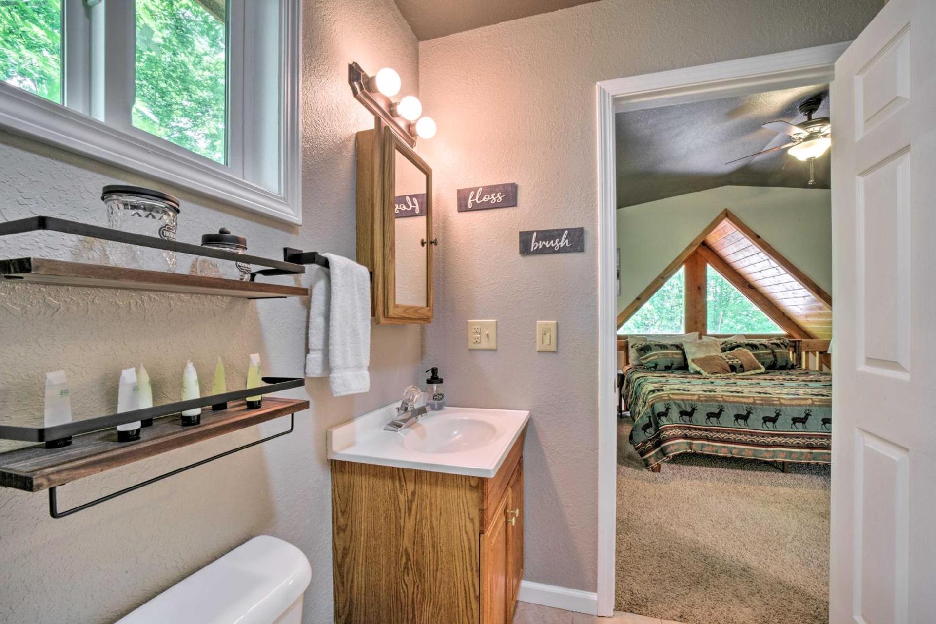 Cozy Whittier Cabin and Yard and Hot Tub, Pets Welcome