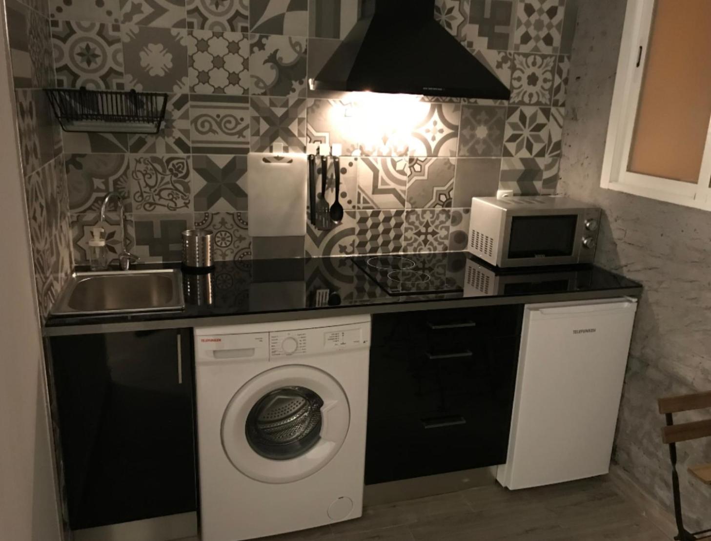 Pequeño Alojamiento con Mini Piscina - NO climatizada