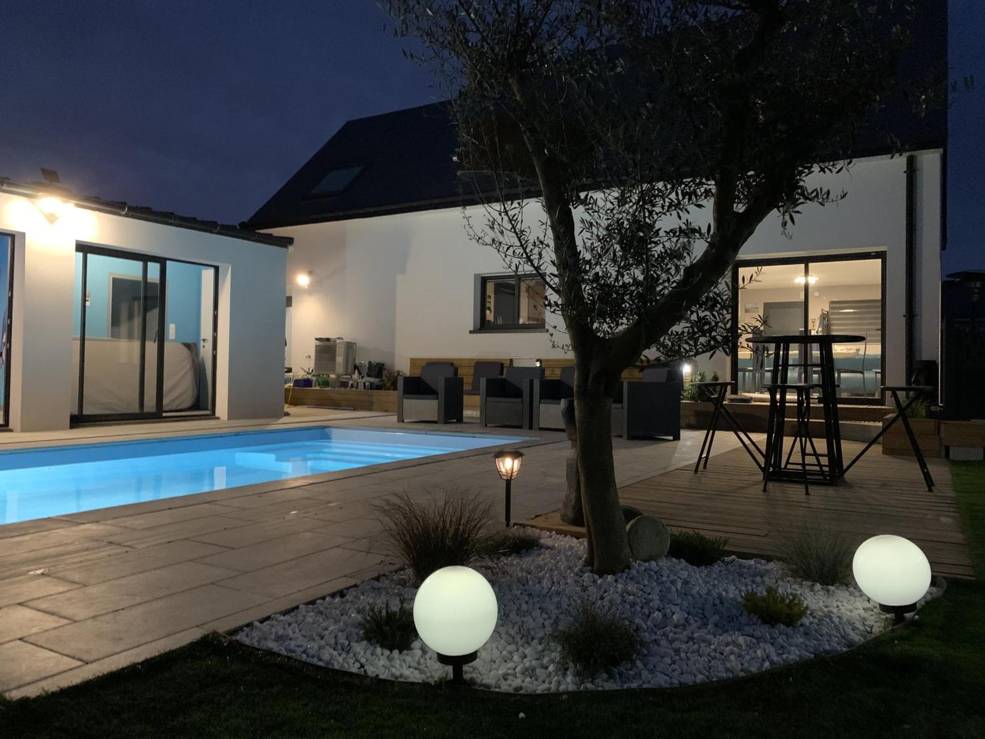 Maison 10 pers en bord de mer avec piscine chauffée toute l'année, spa et hamman