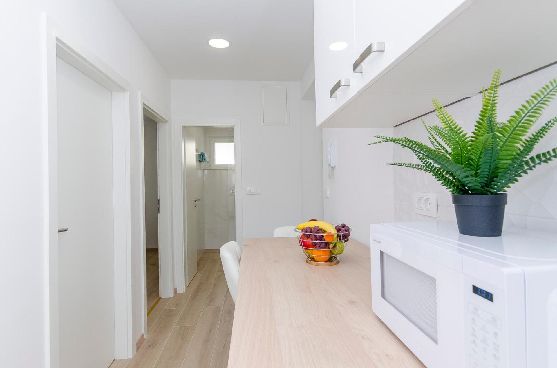 Kitchen or kitchenette