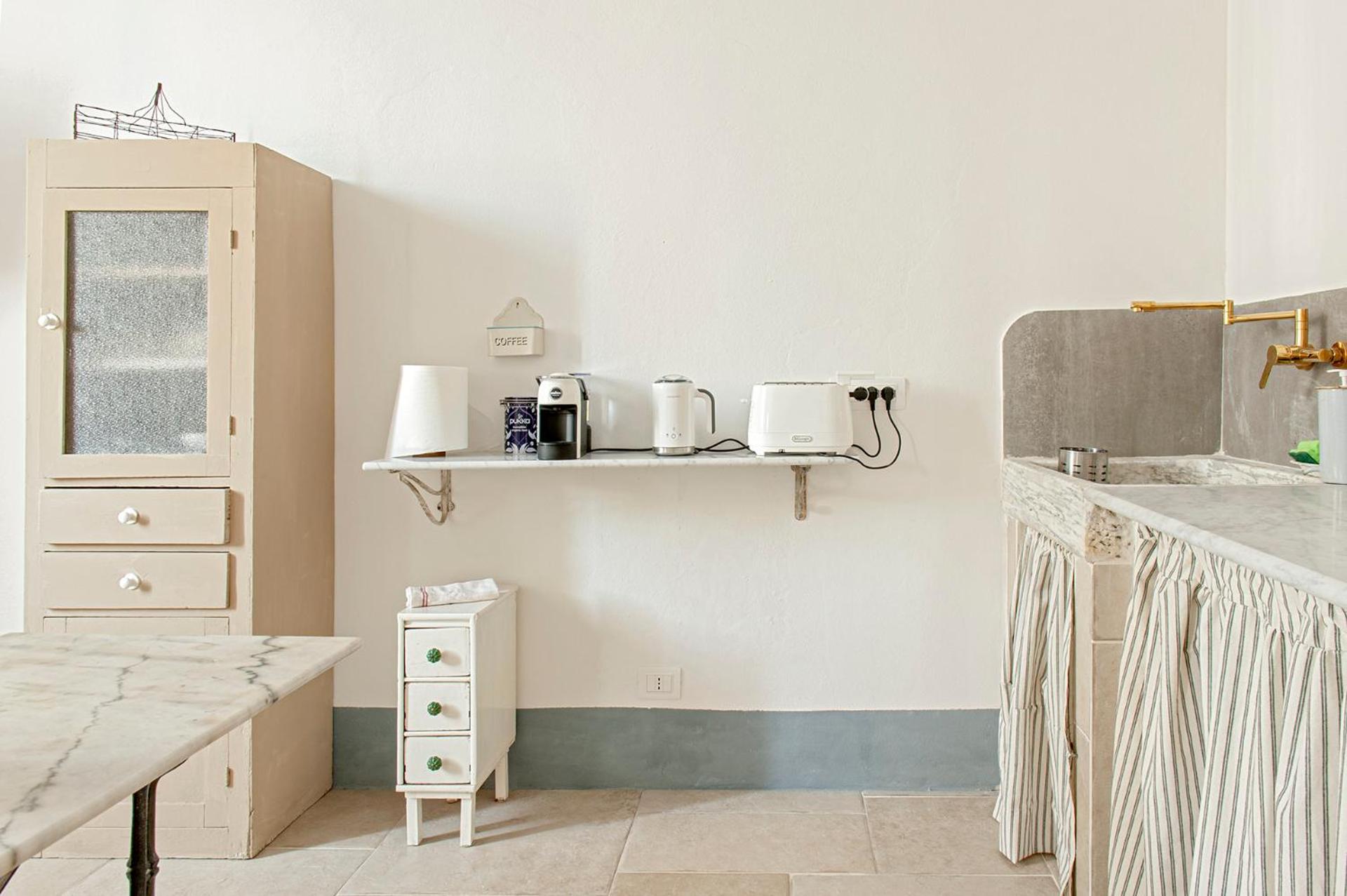 Kitchen or kitchenette