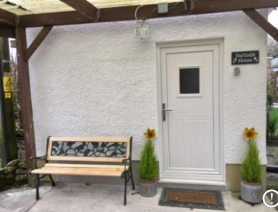 Daffodil House , West Wales