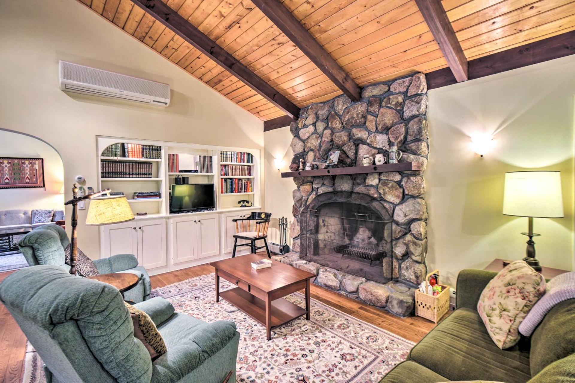 4 Mi to Ski Slopes Family-Friendly Bartlett Home!