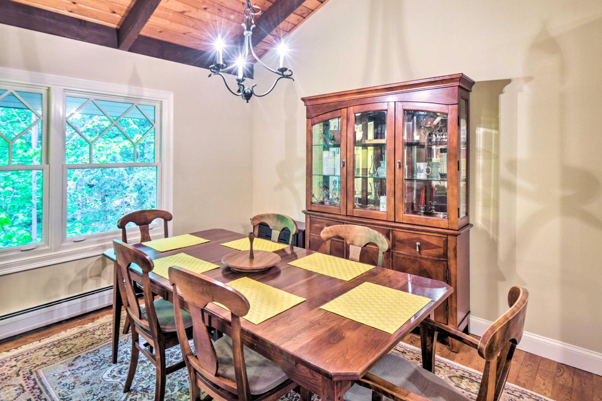 4 Mi to Ski Slopes Family-Friendly Bartlett Home!